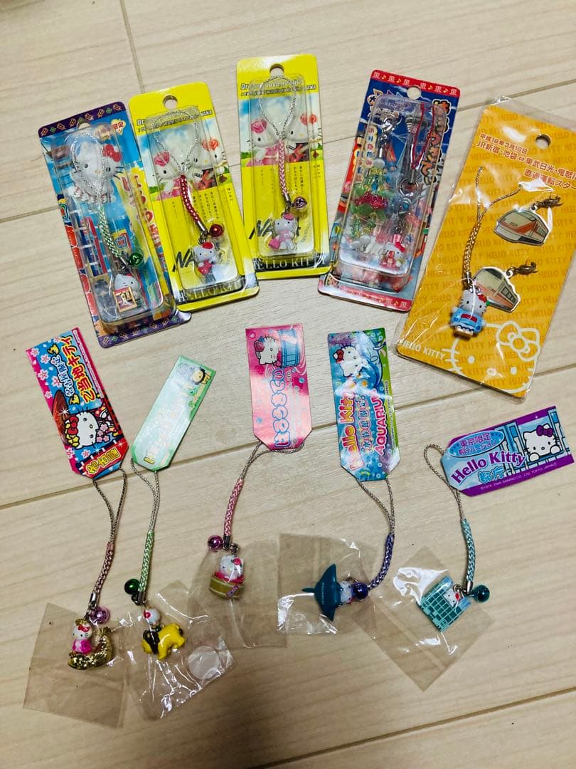 キティ 根付け ご当地 まとめ 59個 グアム いちご レア 新宿 表参道