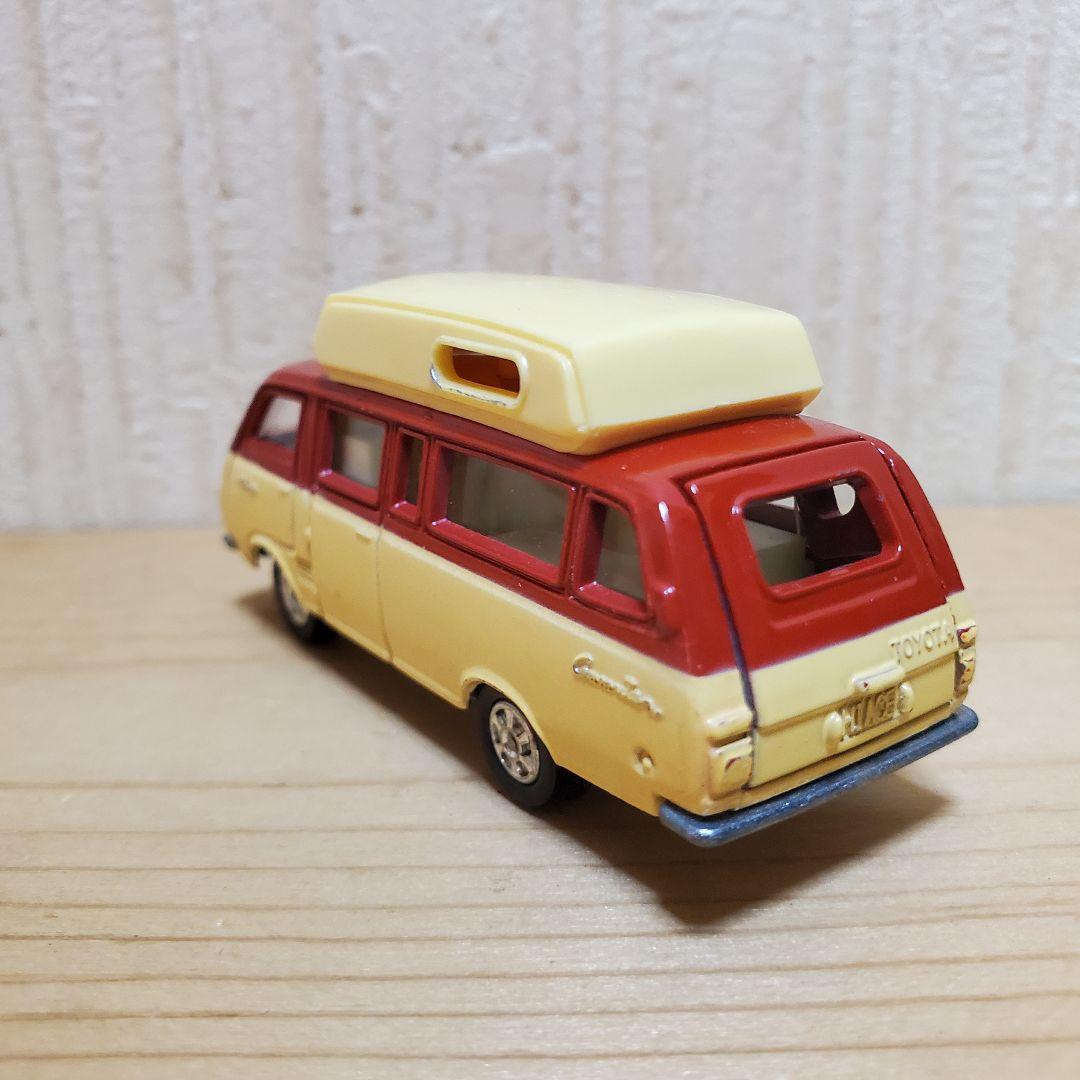 トミカ・黒箱・日本製】 トヨタ ハイエース コミューター