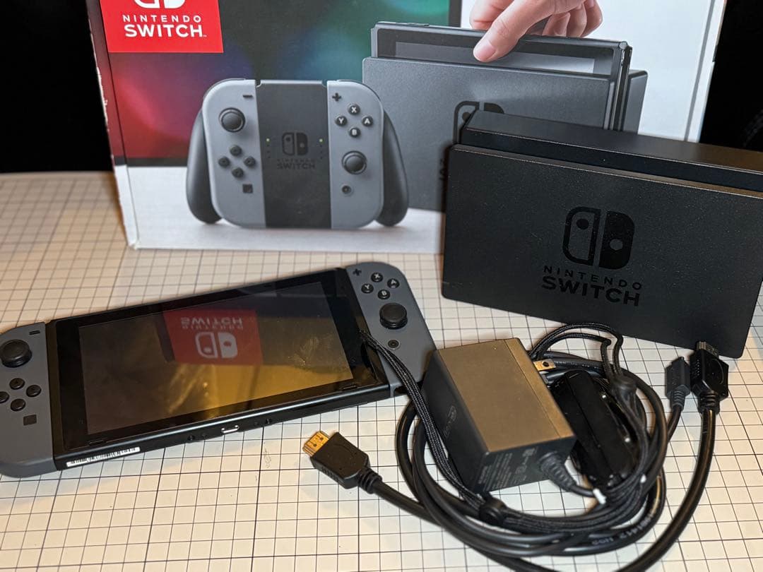 Nintendo Switch Nintendo Switch HAC-S-KAAAA Amazon.co.jp: 【整備済み品】 Nintendo Switch グレー HAD-S-KAAAA