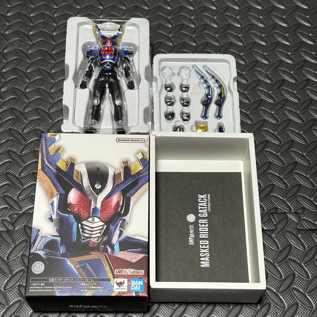 S.H.figuarts 真骨彫製法 仮面ライダーガタック ハイパーフォーム
