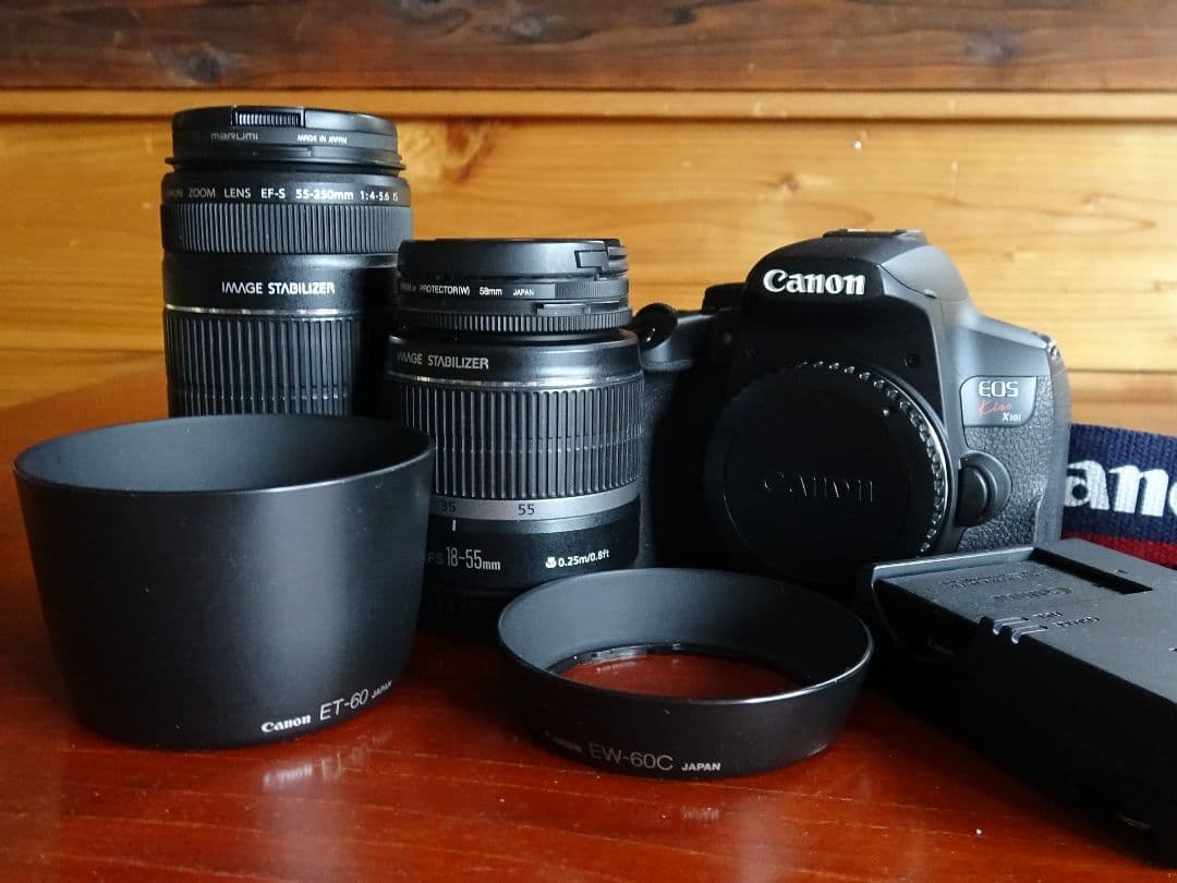 Canon EOS Kiss X10iダブルズームセット おまけ付き キヤノン EOS Kiss X10i ダブルズームキット EOS EOS Kiss デジタル