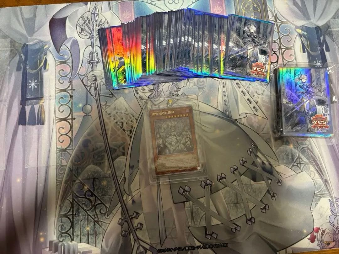 遊戯王ラビュリンス　プレイマット、スリーブ＋白銀姫絵違い25thシクセット値下げ 遊戯王ラビュリンス プレイマット、スリーブ＋白銀姫絵違い25th