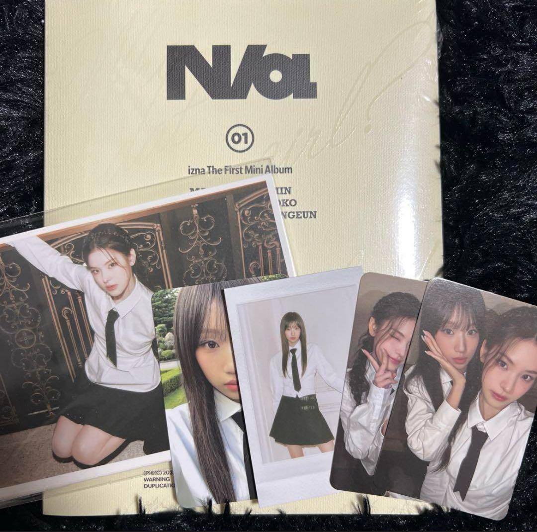 IZNA アルバム izver. ジョンウン トレカ 開封済 - メルカリ