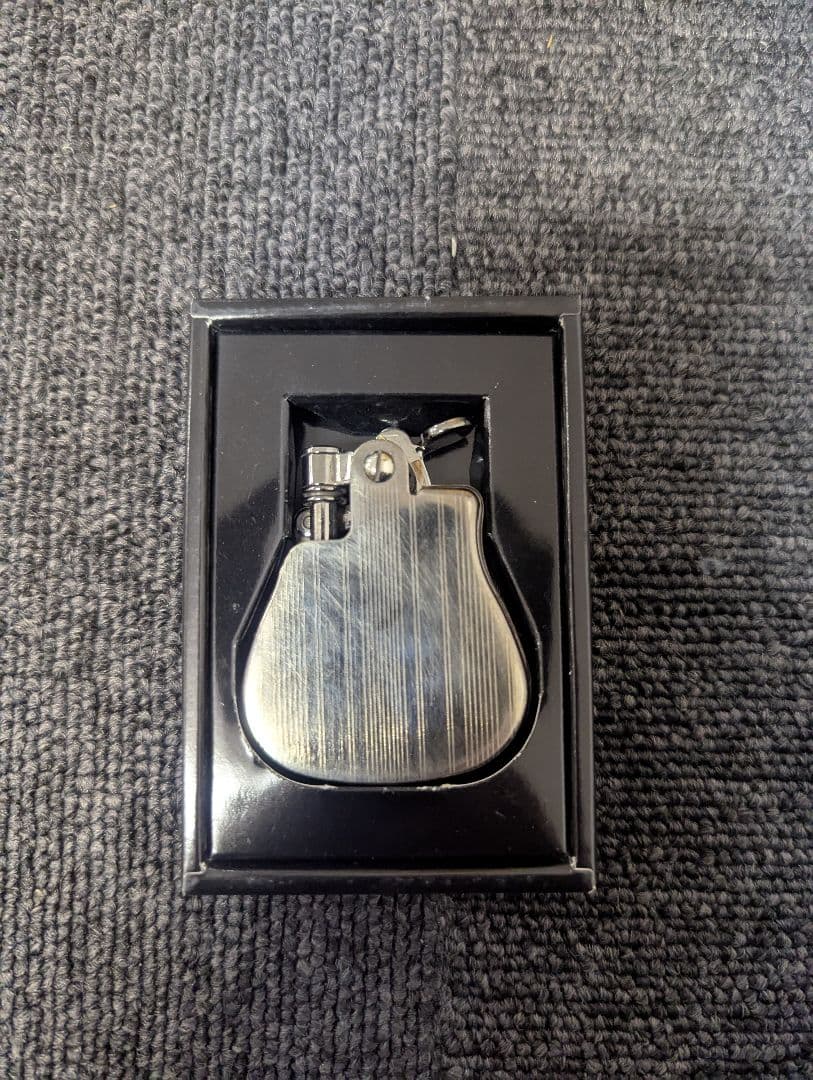 激レア 箱付き NUMBER (N)INE オイルライター ナンバーナイン 激レア 箱付き NUMBER (N)INE ギター型オイルライター シルバー