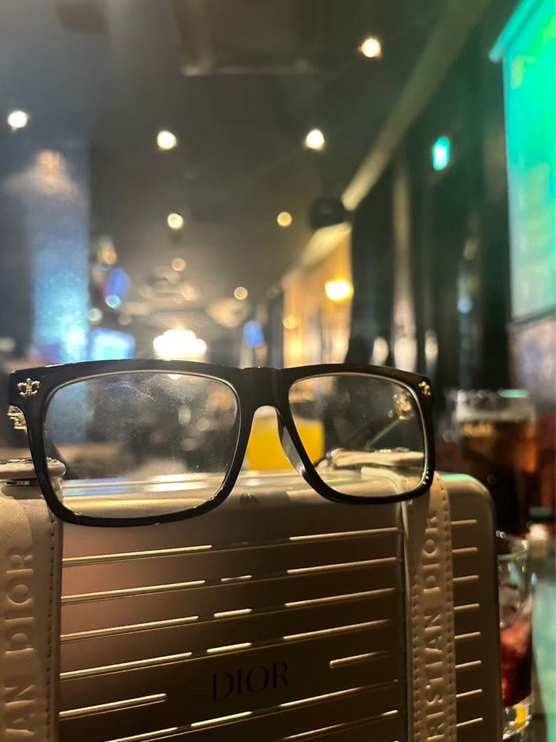 黒縁メガネ ハイブランド モテモテ 脅威の破格アイテム 高品質 - メルカリ