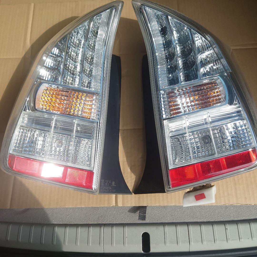 プリウス30 純正テールライトセット 左右 中古 - メルカリ