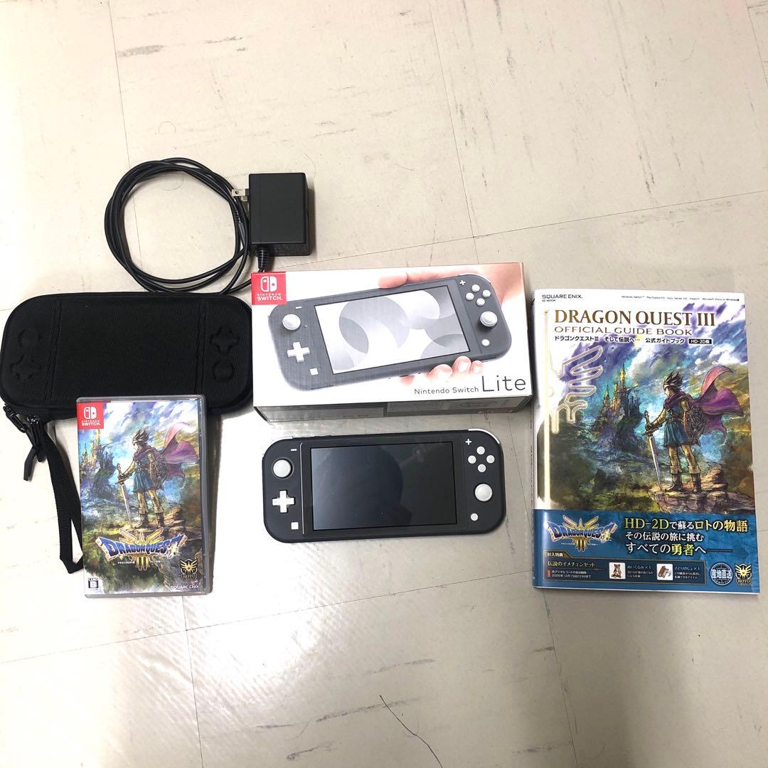Nintendo switch lite本体　ドラゴンクエスト3セット HORI、「ドラクエ」シリーズのキャラ「スライム&はぐれメタル」を