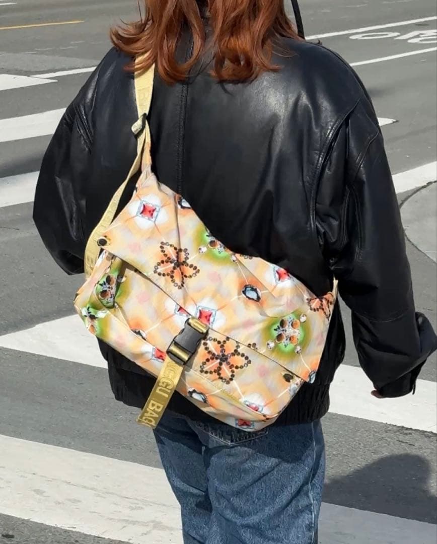 baggu x julia heuer メッセンジャーバッグ SPRING 2025 | #BAGGU x JULIA HEUER — Her collections feature bold
