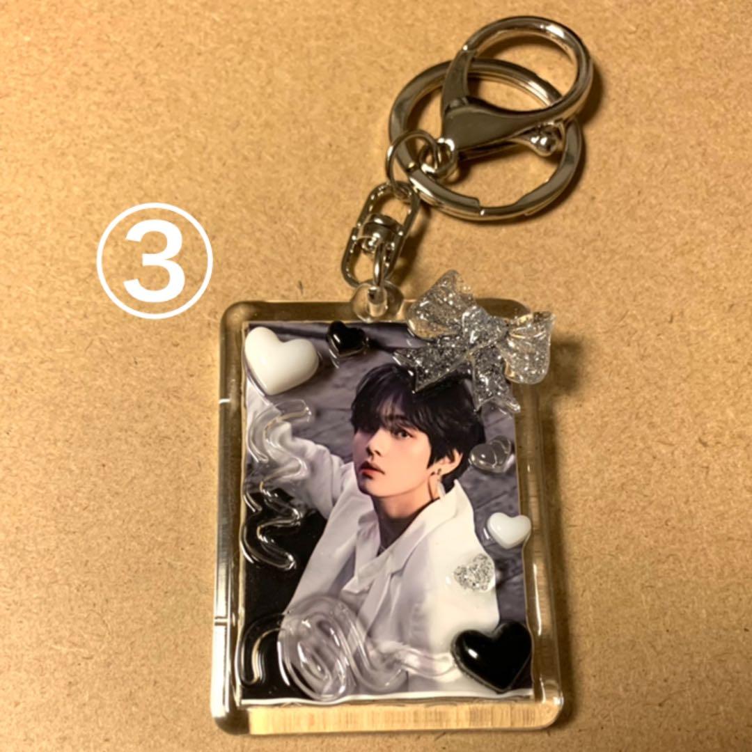 ミニフォトキーホルダー デコ アクキー トレカケース - メルカリ