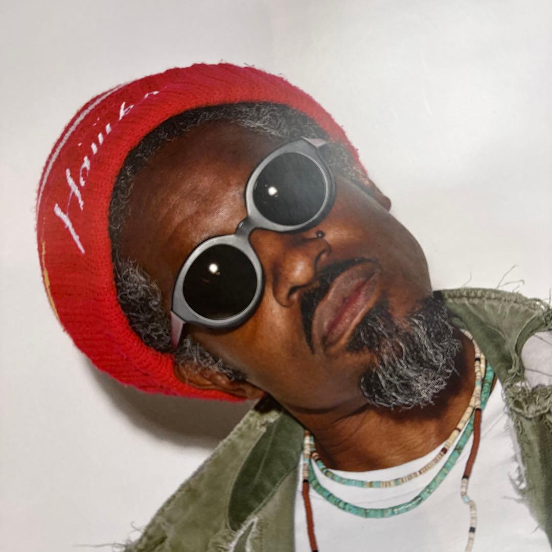 Supreme 22AW Andre3000 ポスター 証明書？、箱など付き - メルカリ