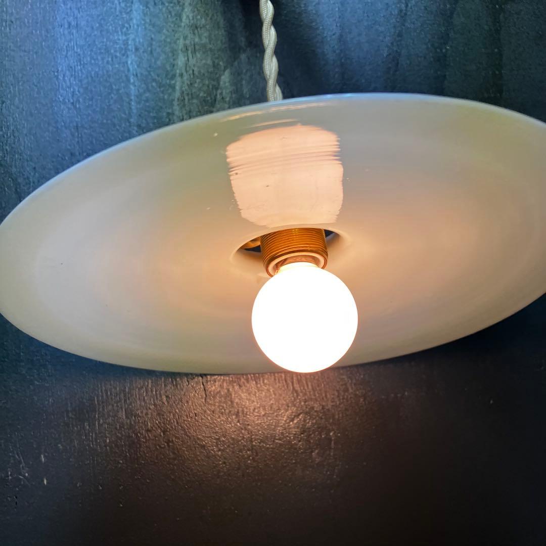 アンティーク 乳白色ガラスシェード ペンダントライト レトロ 大正