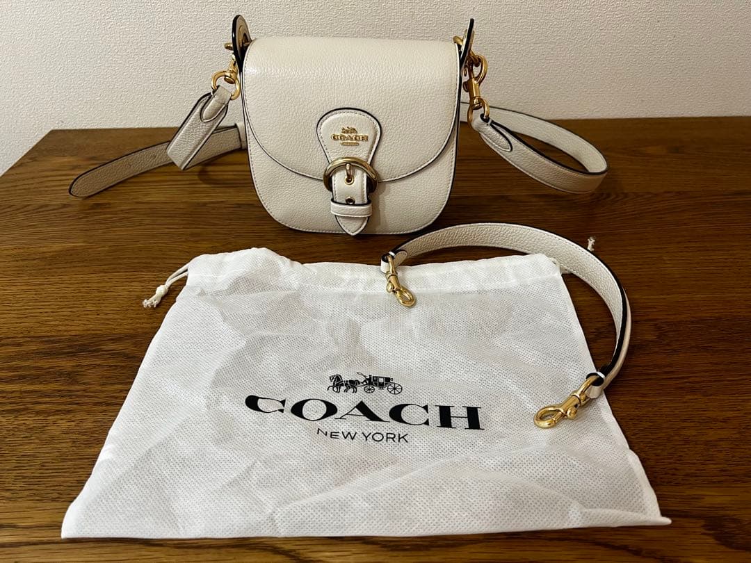 COACH ショルダーバッグ ホワイト 保存袋付き COACH ショルダーバッグ ホワイト 保存袋付き - メルカリ