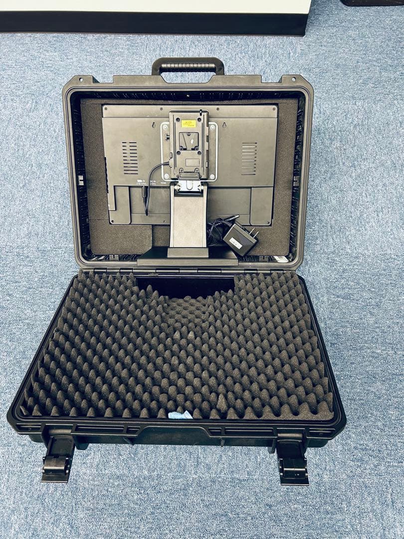 4Kモニター Vマウント＆AC エスケイネット15.6型 SK-4KM156