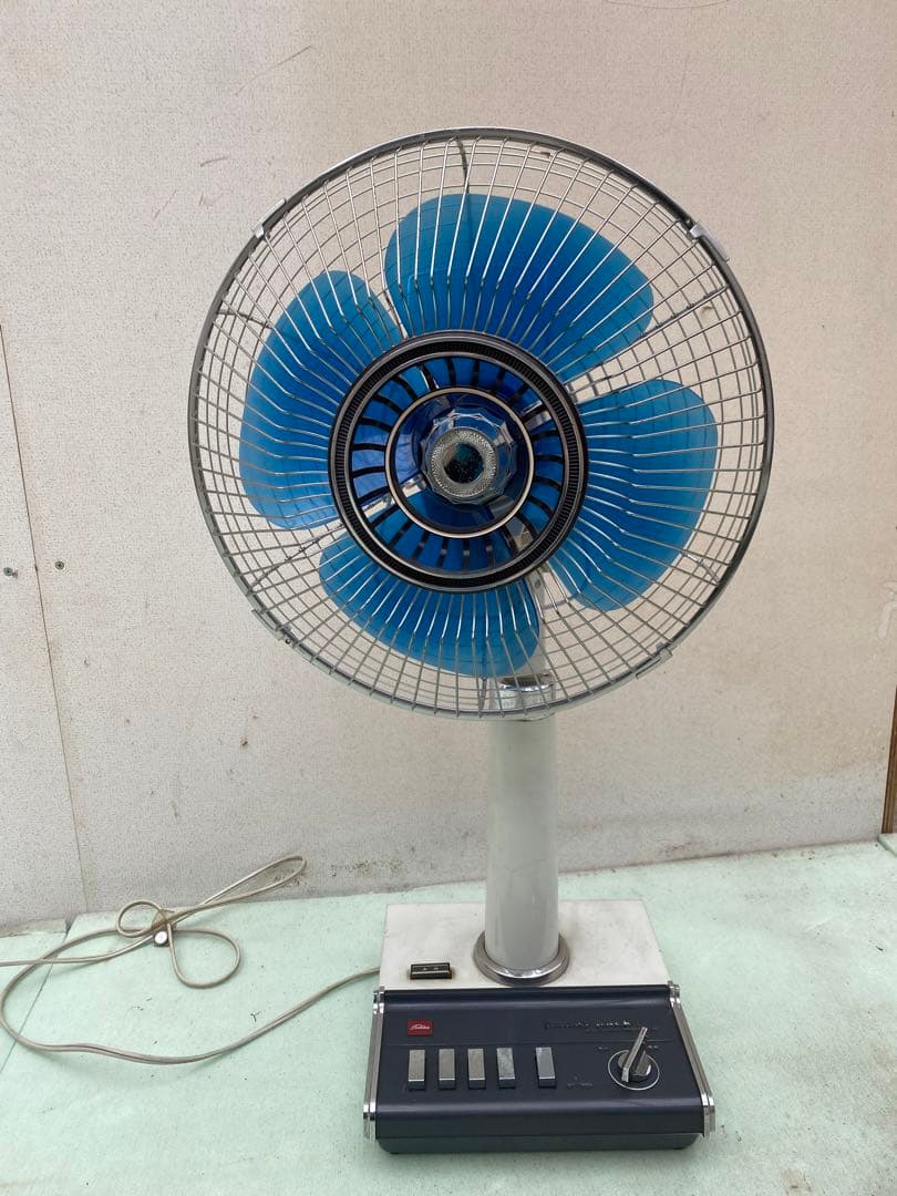 昭和レトロ 東芝扇風機 レトロ扇風機SF-30L 1969年 - メルカリ