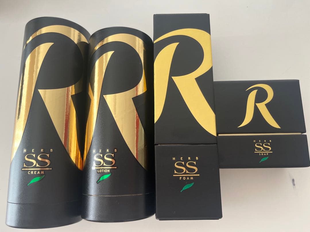 ロイヤルハーブ　化粧品　セット ロイヤル化粧品 ロイヤルハーブ21ローション 35mL 3本セット Amazon.co