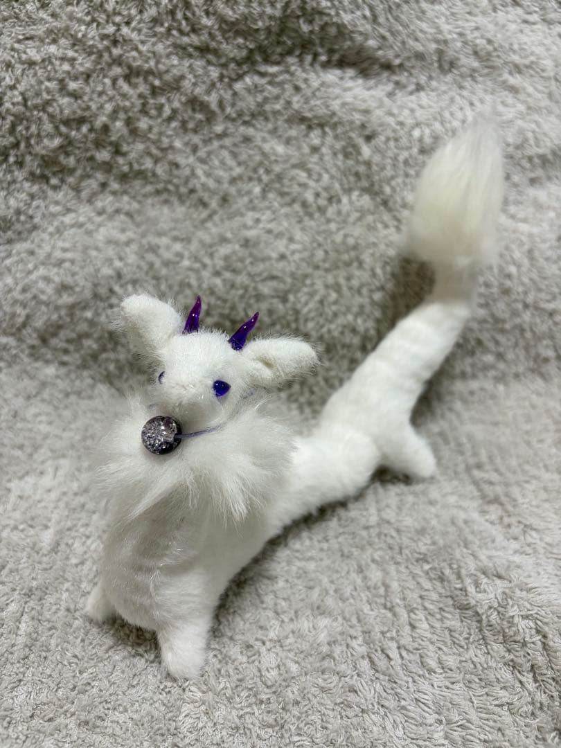 アートドール　ドラゴン　ハンドメイド 白いドラゴンのアートドール - ふぇありー ふぁーりー | minne byGMO