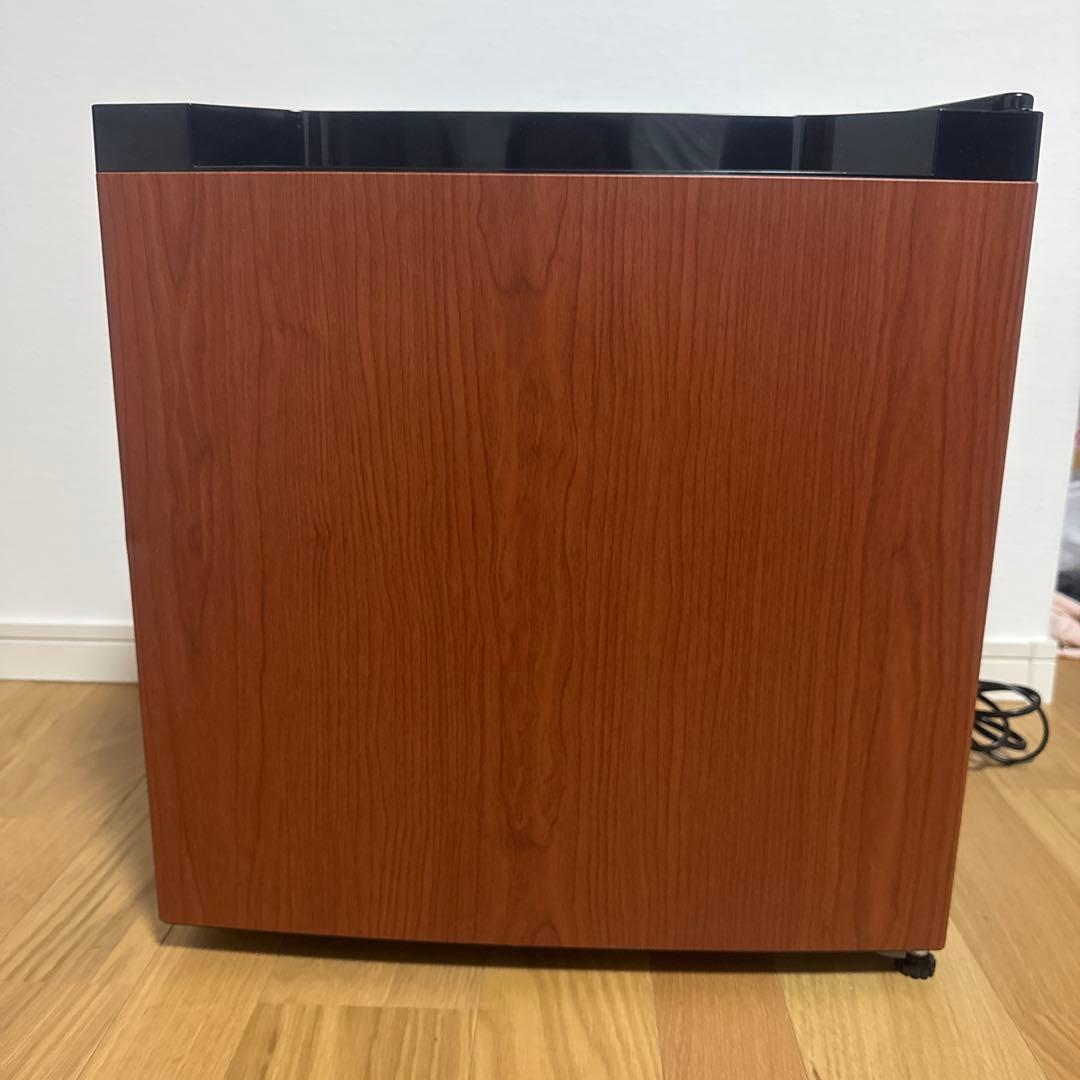 [美品] アイリスオーヤマ　冷凍庫　PF-A31FD-M IRIS OHYAMA（アイリスオーヤマ） 冷凍庫 小型 家庭用 31L 1ドア