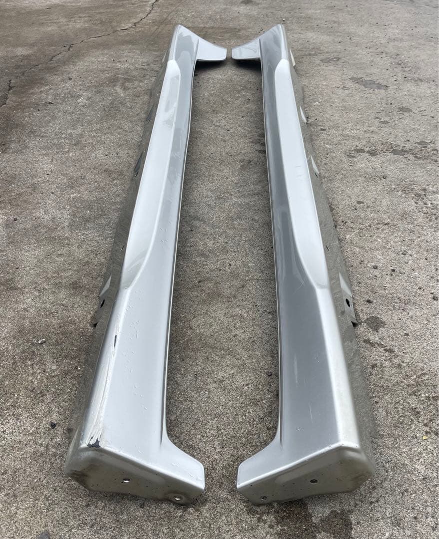 アルテッツァ左右セット　純正サイドステップ アルテッツァ SXE10 純正 サイドステップ 左右 カラーNo 040 k