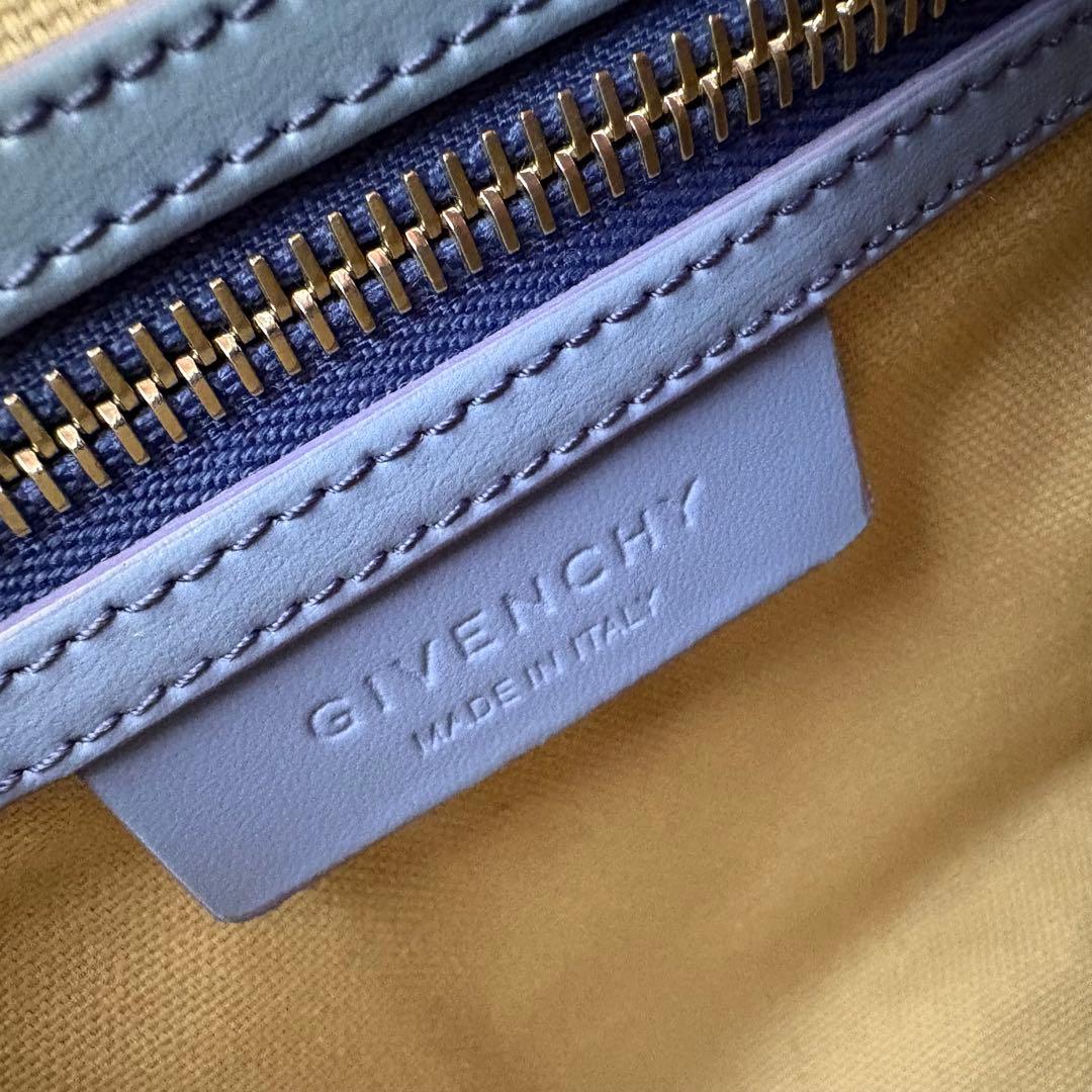 GIVENCHY アンティゴナ ミニ インディゴブルー 羊革100% - メルカリ