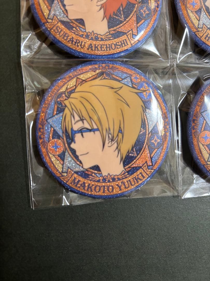 あんスタ 中国限定 横顔 缶バッジ 明星スバル 氷鷹北斗 衣更真緒 遊木