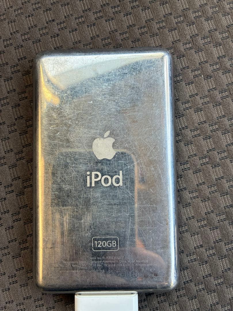 Apple iPod 120GB シルバー - メルカリ