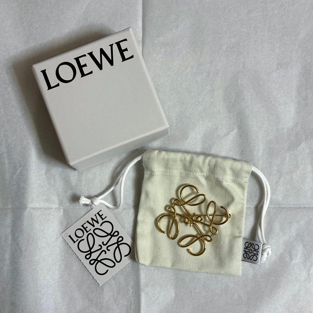 LOEWE ロエベ　ゴールドブローチ LOEWE（ロエベ） アナグラム ブランドオフ LOEWE GP（ゴールドメッキ