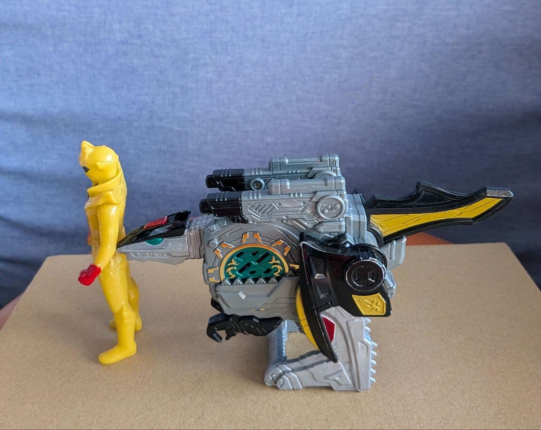 SHFドラゴンレンジャーSMPドラゴンシーザー·獣奏剣·ゼンカイジュウオー