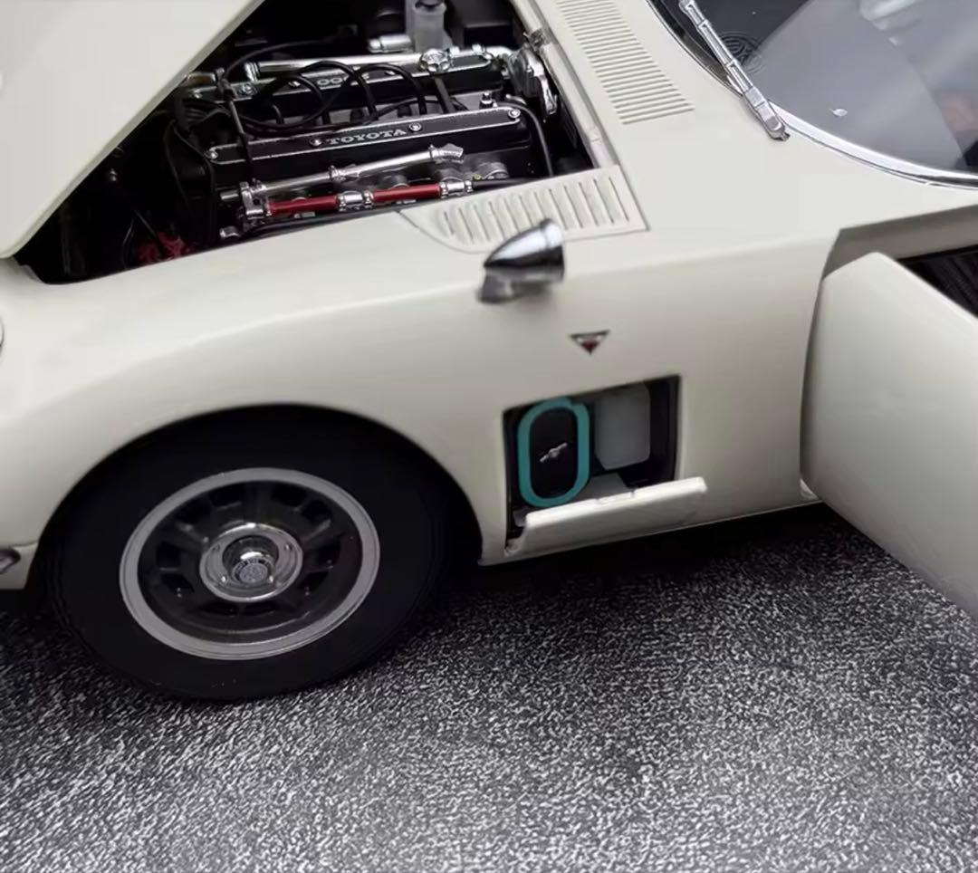オートアート 1/18ダイカストトヨタ 2000GT ￼ミニカー - メルカリ