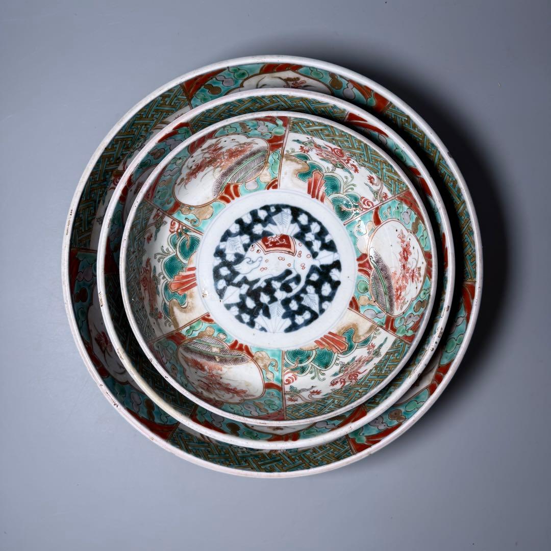 古伊万里 色絵唐獅子三ツ鉢 大中小 珍しい絵付 人物画 二重高台