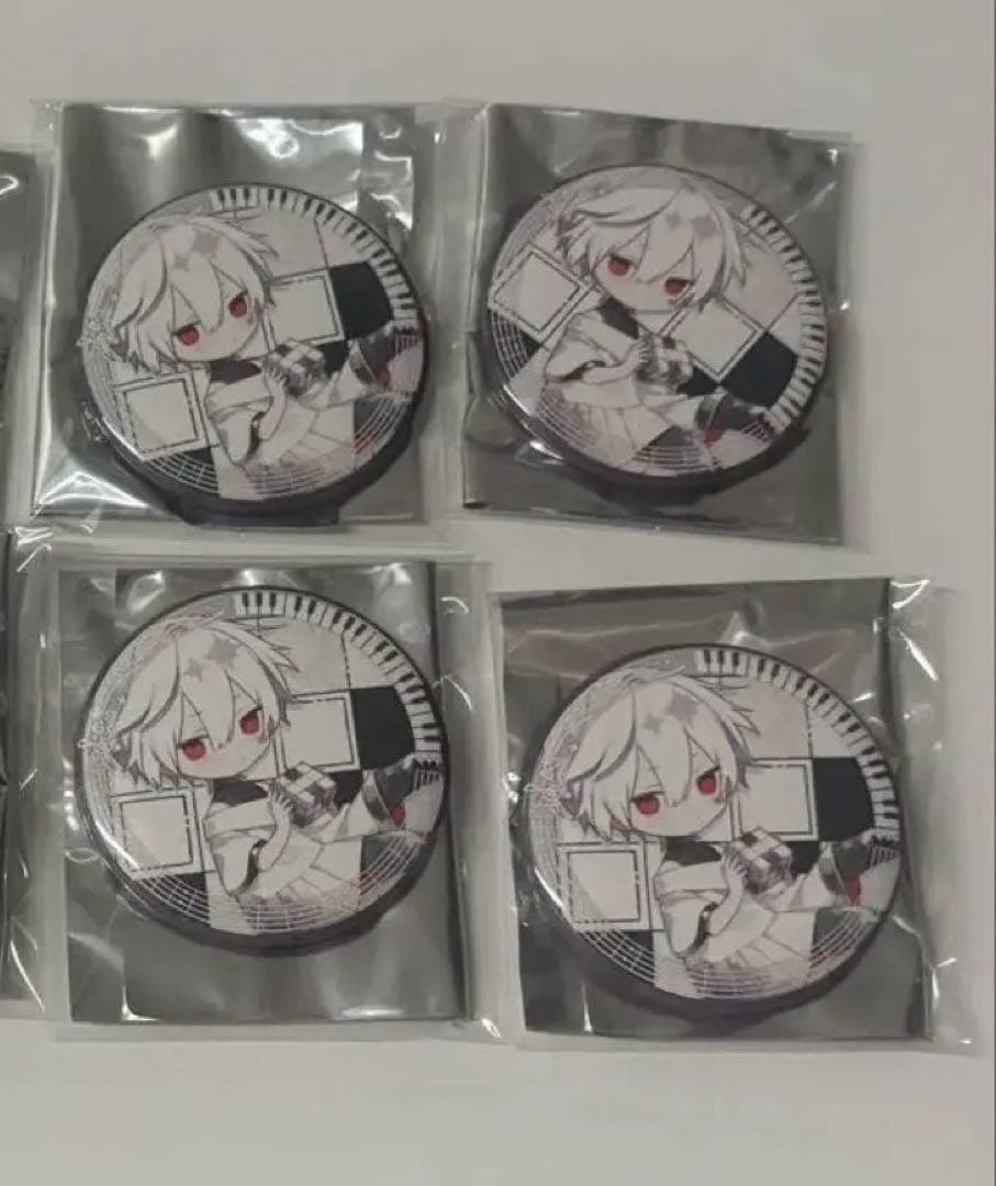 まふまふ 缶バッジ クロスワードパズル 4点 - メルカリ