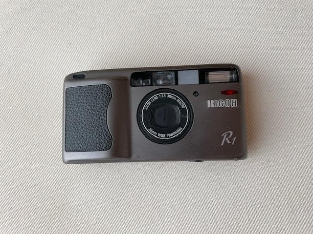 RICOH リコー R1 コンパクトフィルムカメラ ジャンク品 30mm 3.5 RICOH リコー R1 コンパクトフィルムカメラ ジャンク品 30mm 3.5