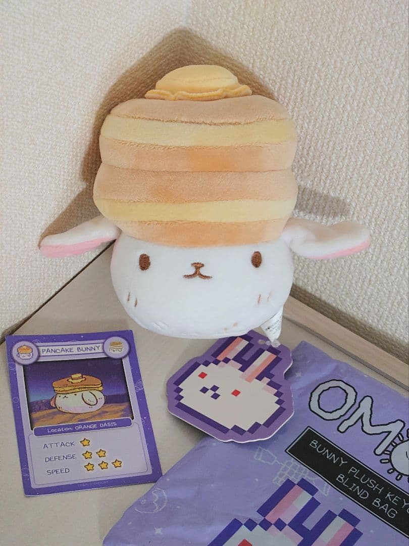 OMORI】うさちゃん ぬいぐるみキーチェーン パンケーキ - メルカリ