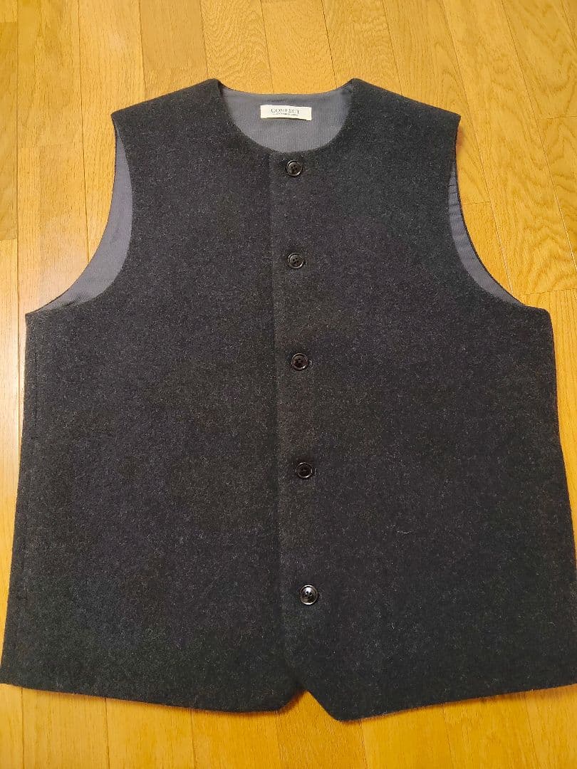 完売品美品】コンフェクトCONFECT ウールモッサーベスト ダークグレー