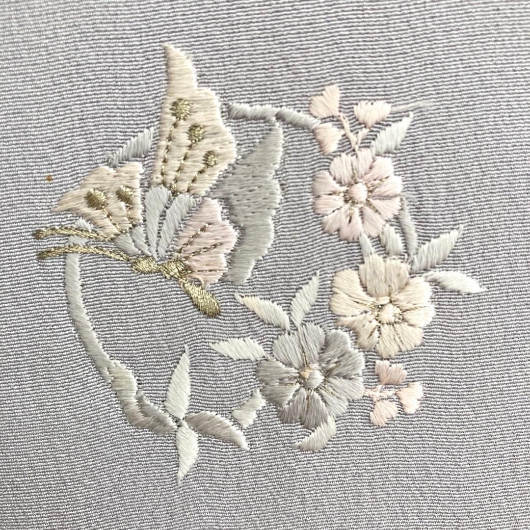 グレー 蝶の刺繍 一つ紋 付下げ 着物 NO88の通販はau PAY マーケット