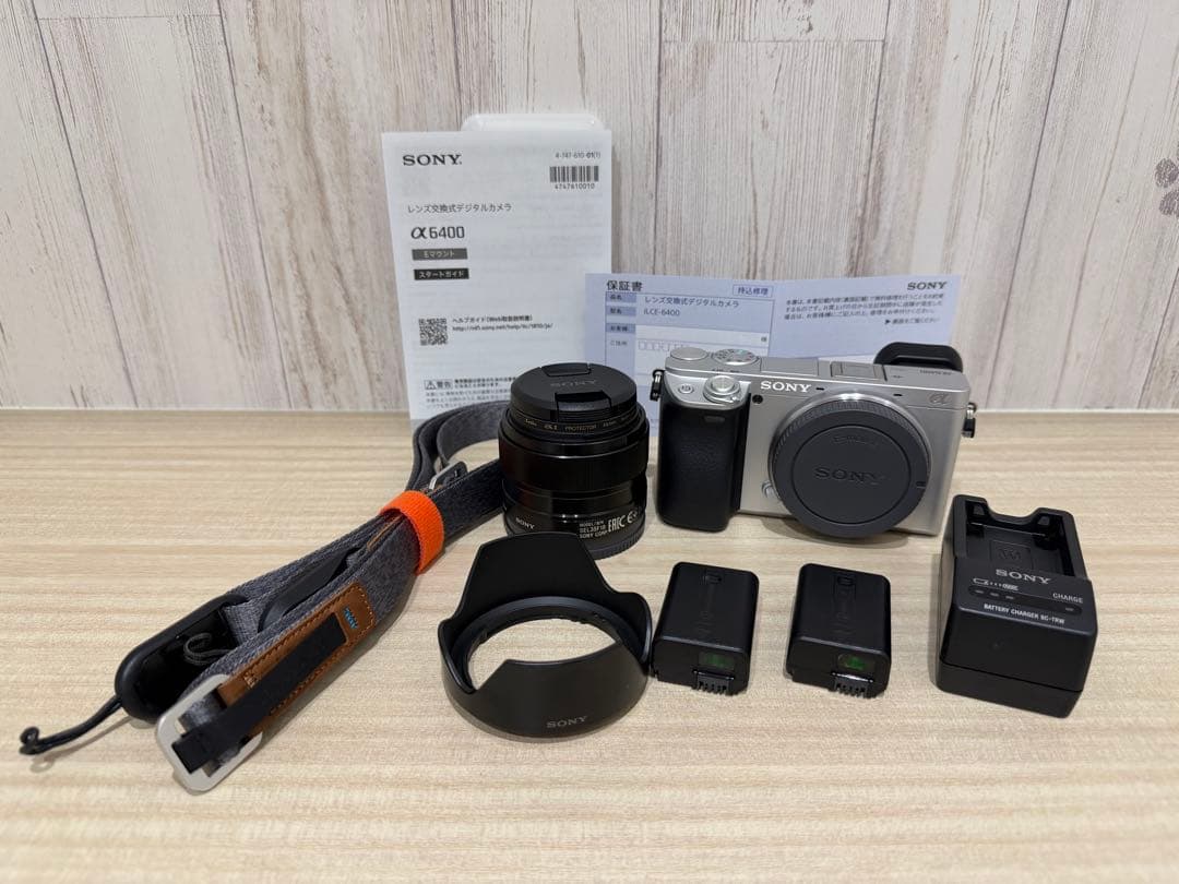 SONY α6400 本体＋SEL35F18＋予備バッテリー2個付 - メルカリ