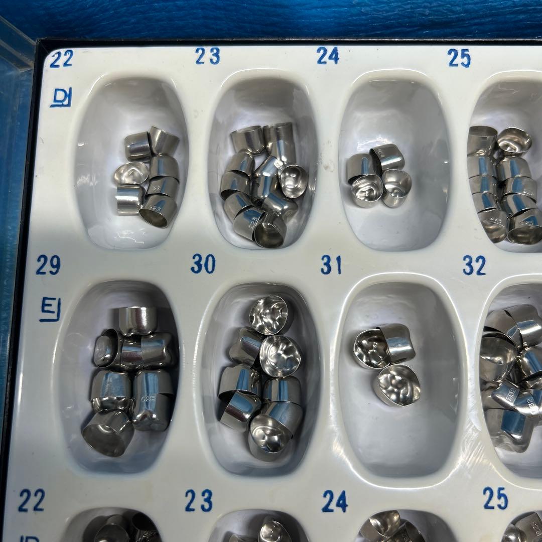 歯科技工 サンキン 乳歯冠 上下 です。の通販はau PAY マーケット