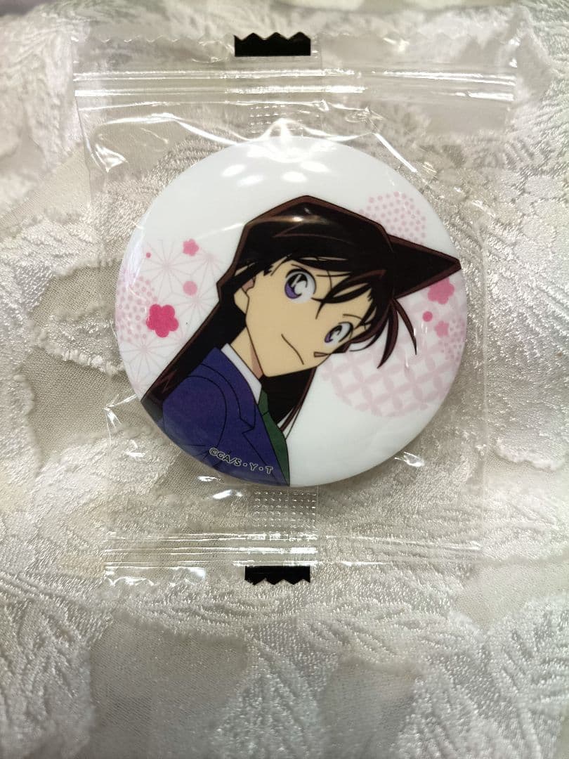 毛利蘭 名探偵コナン 缶バッジ - メルカリ