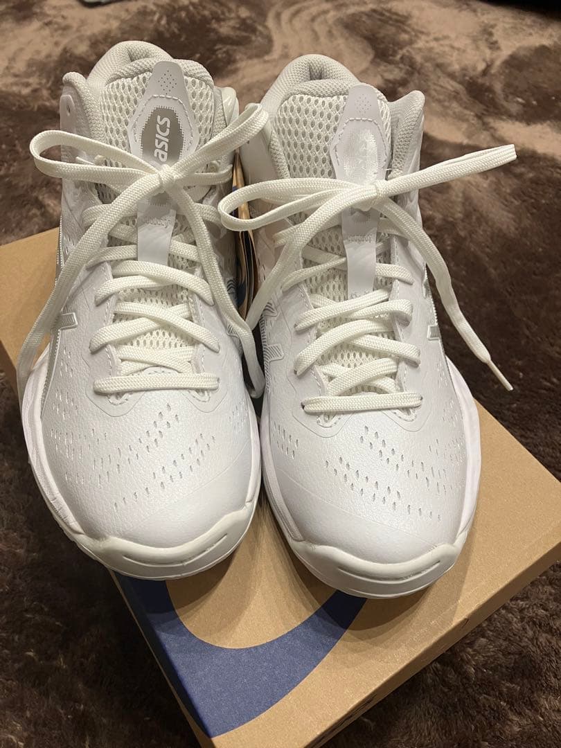新品値札付きasics バッシュ GELHOOPV16白 25センチ ASICS（アシックス） （メンズ、レディース）バスケ シューズ バッシュ