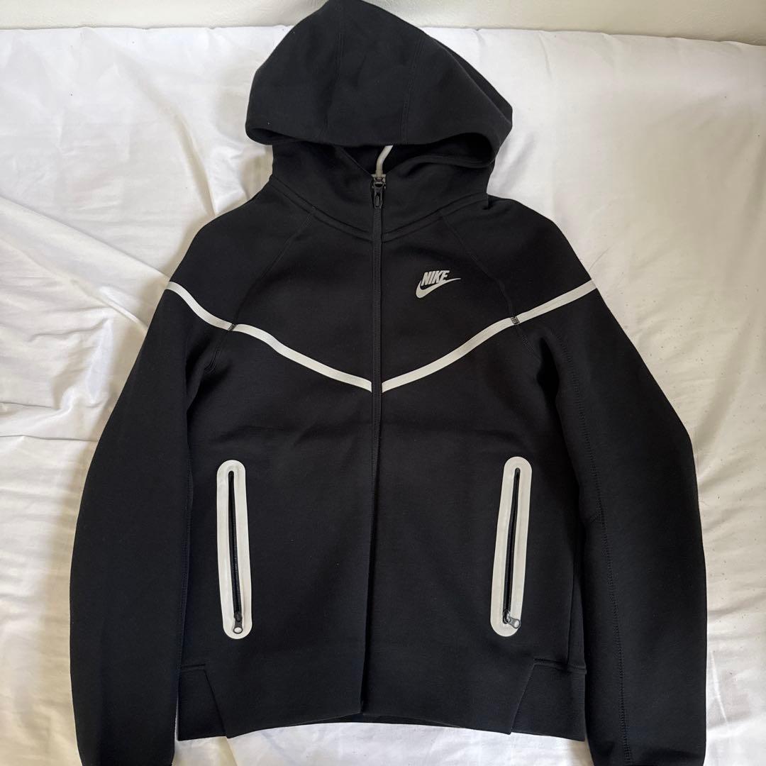 nikeテックフリース リフレクティブ tee shyne着用 - メルカリ