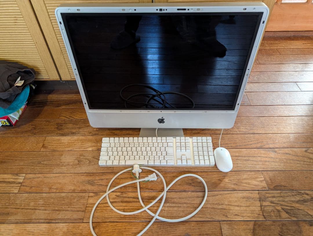 ス*ク様 iMac 24inch 2009 Illustrator・Photos Apple iMac 24-inch 2.66GHz Core 2 Duo (Early 2009) MB418LL/A 3