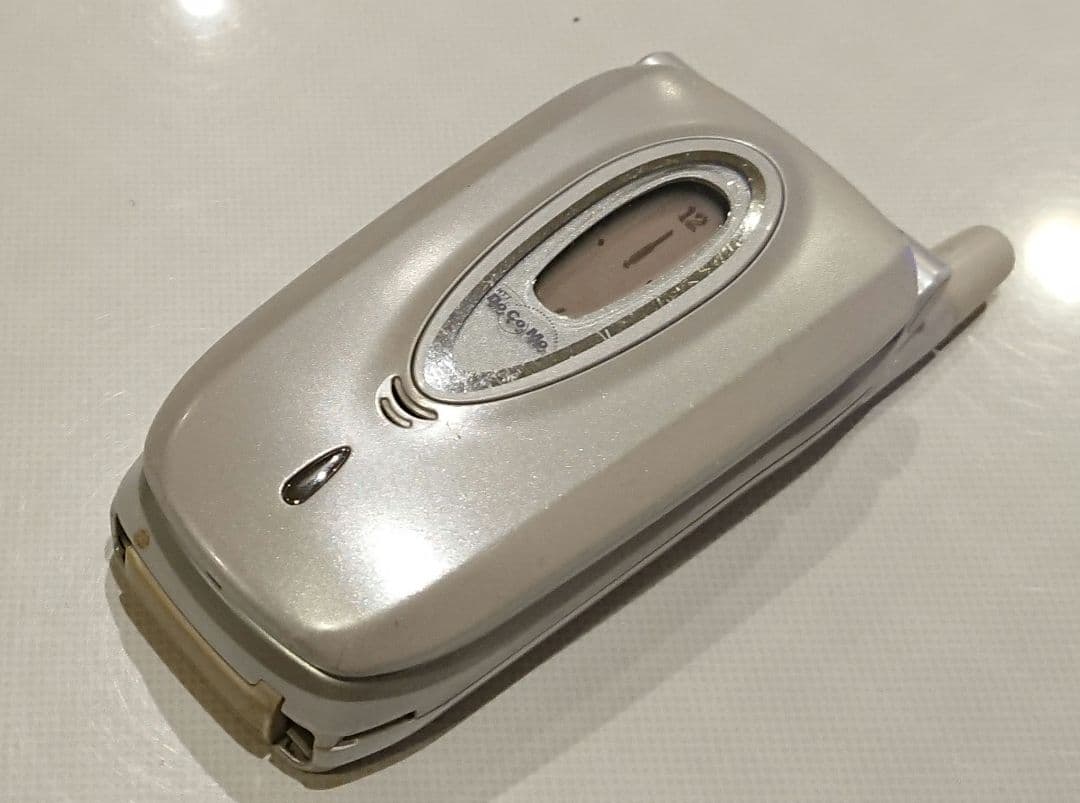 レア ドコモ docomo N211i WHITE ホワイト ガラケー 携帯 - メルカリ