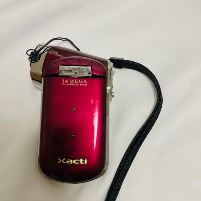 SANYO Xacti DMX-CG110 デジタルムービーカメラ レッド Amazon | SANYO ハイビジョン デジタルムービーカメラ Xacti (ザクティ