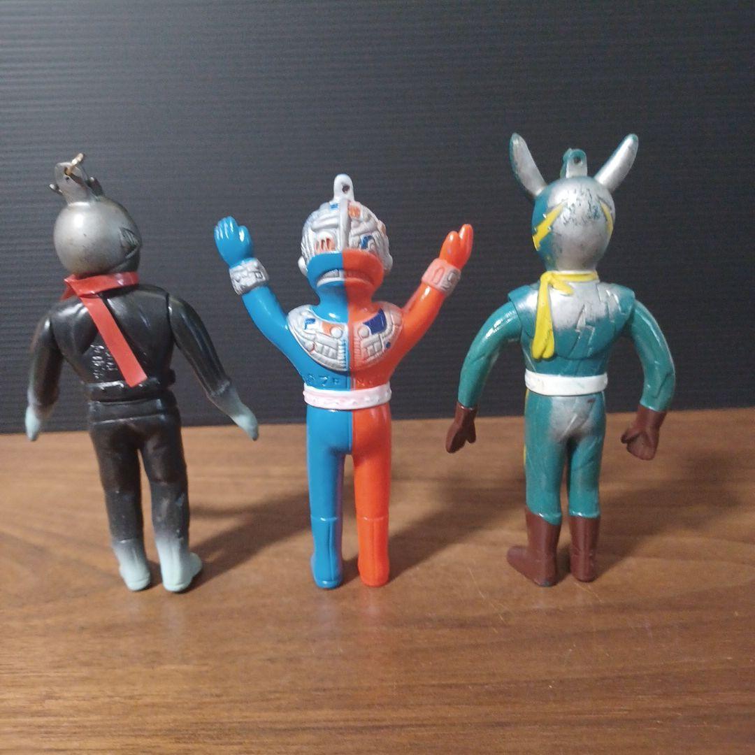 当時物「仮面ライダー」「キカイダー」「イナズマン」ペンダントトップ