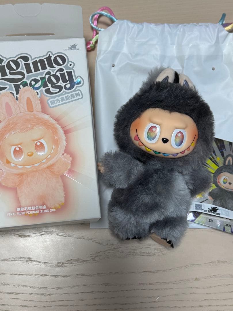 ラブブ、シークレット　正規品未使用 ラブブ シークレット 正規品 - メルカリ