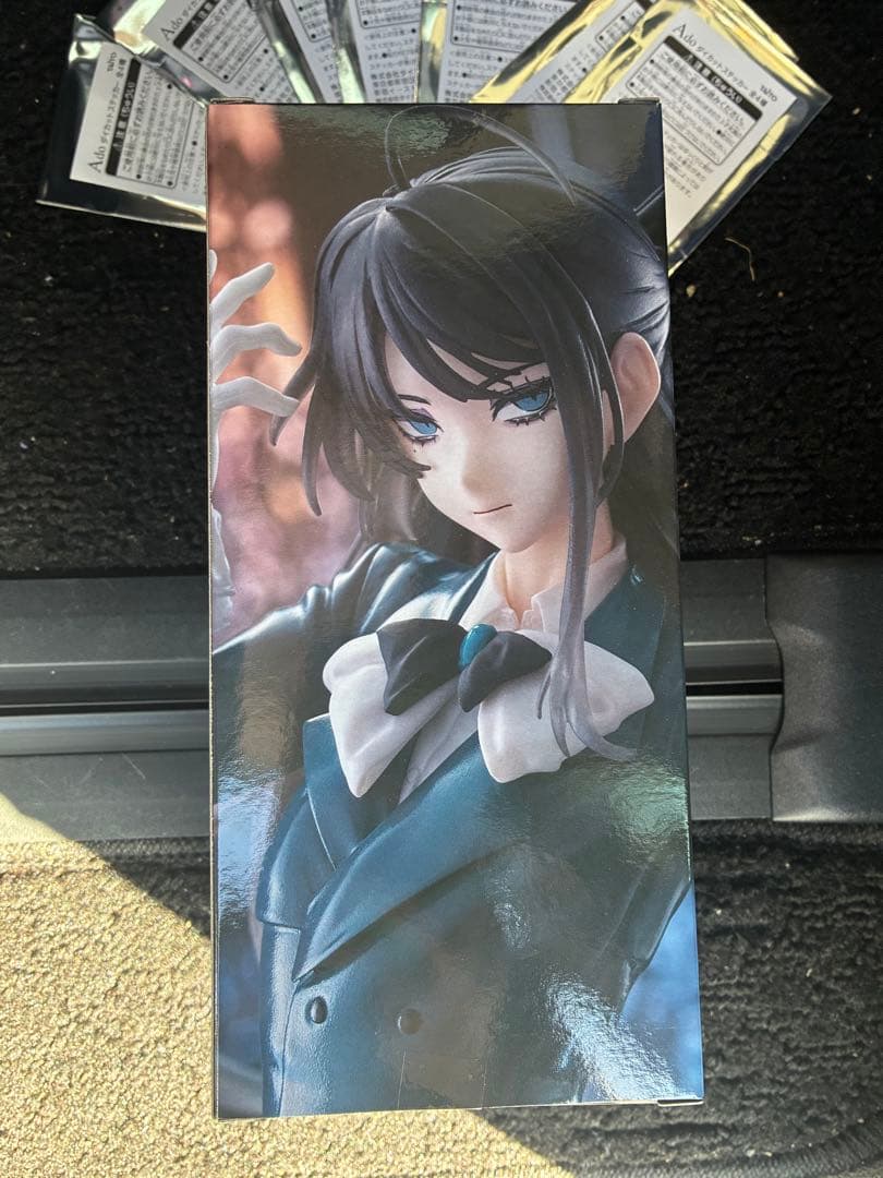 ラウンドワン限定 Ado フィギュア Winter ver. ステッカー7枚付き