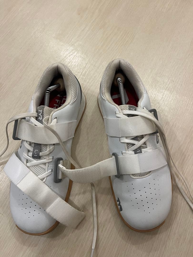 TYRトレーニングシューズ L-1 ホワイト クローズアウト】TYR L-1 リフター — MBC POWER SHOP