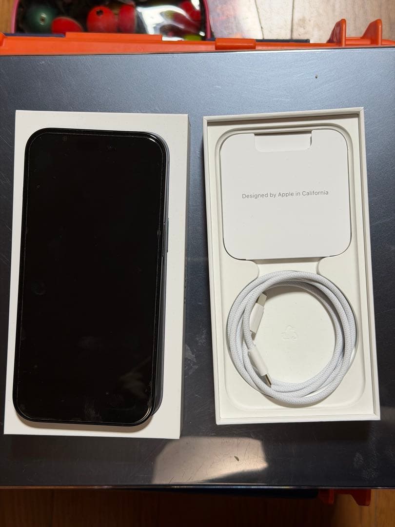 Apple iPhone 15 ブラック本体 充電ケーブル付き　SIMフリー アップル(Apple) iPhone 15 Pro Max 1TB ブラックチタニウム SIMフリー