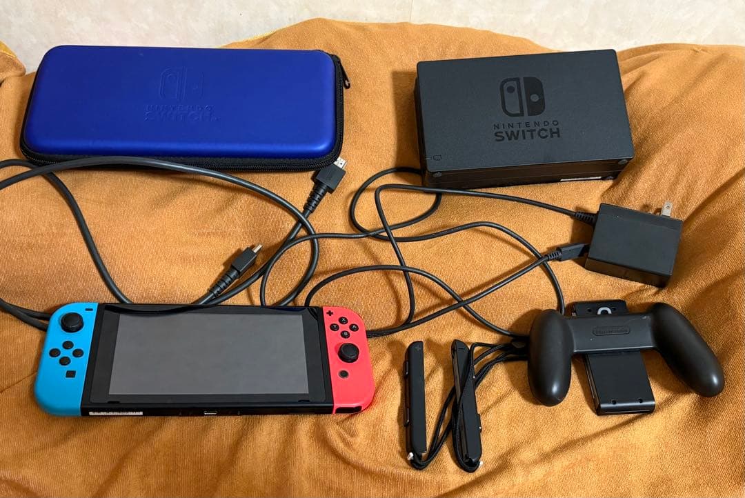 訳あり】Nintendo Switch 本体 赤/青 SDカード・ケースつき - メルカリ