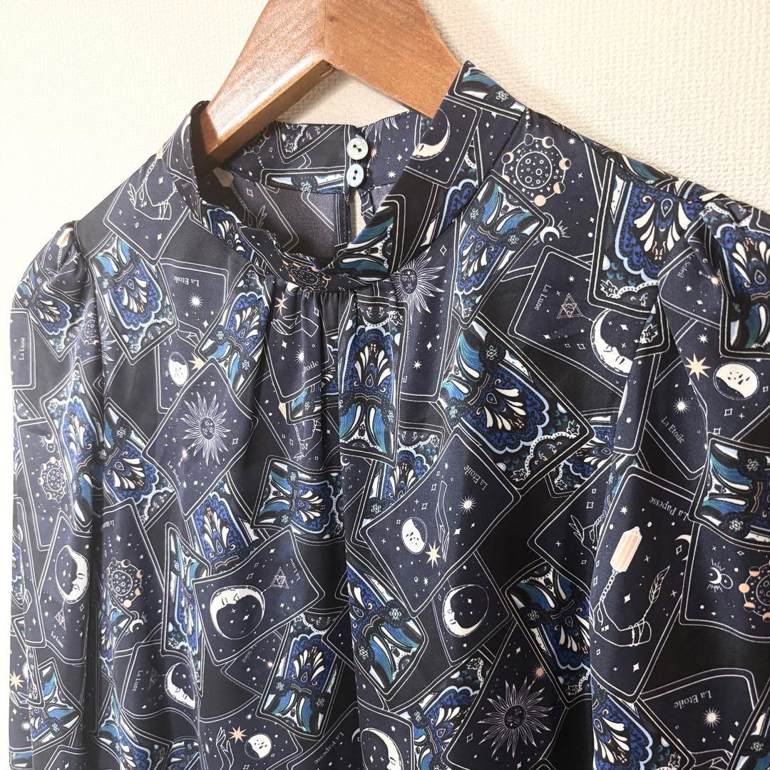 ほぼ未使用✨アナイ 2024年 タロットプリント スタンド ブラウス 濃紺