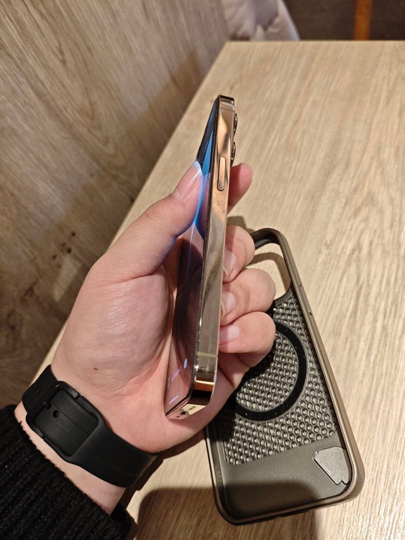 iPhone 13 Pro 256GB ゴールド｜中国版｜デュアルSIM - メルカリ